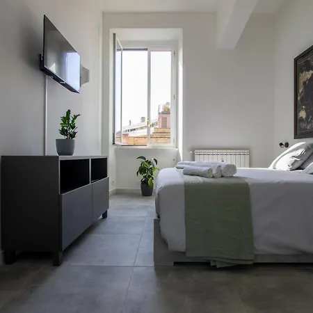 Peace Window Apartment Rome