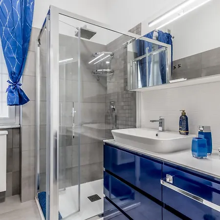 White Living R-home Rome