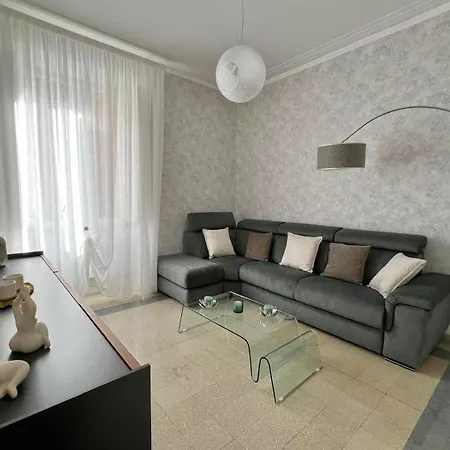 Domus Dolce - * Rome