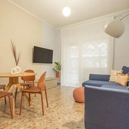 Casa Luana, 2 Bedroom With Terrace Vatican City Apartment