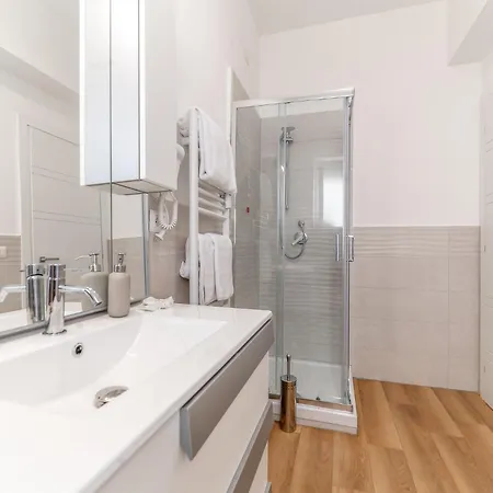 Lorena Cozy - Ospedale Gemelli - Wifi Guest house Rome