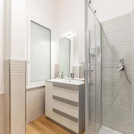 Lorena Cozy - Ospedale Gemelli - Wifi Guest house Rome