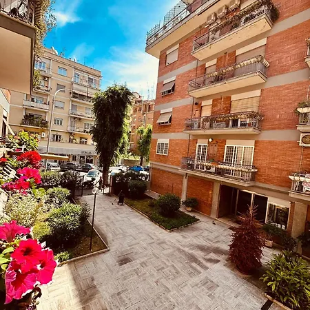 Apartment Casa Gaja, La Casa Vicino Pamphili Rome