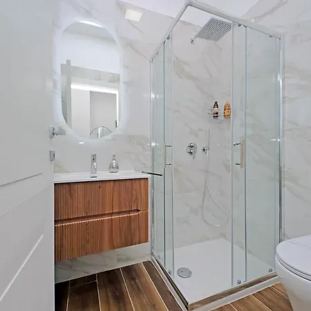 Apartment Romance Al Colosseo 3 *
