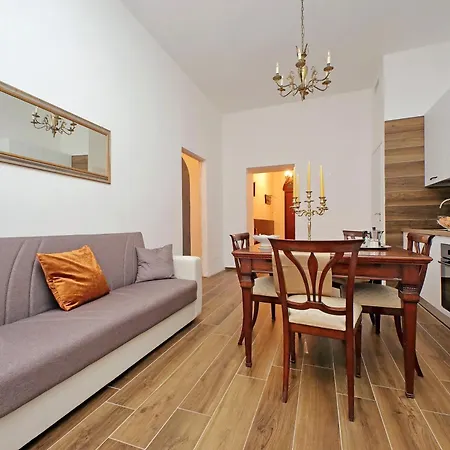Romance Al Colosseo 3 Apartment