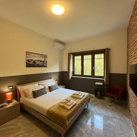 Laura's House In Alberone Rome