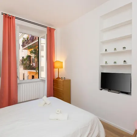 San Lorenzo Style Apartment Rome