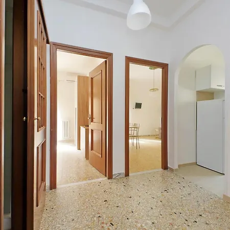 Golden Apartment *