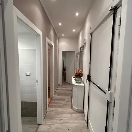 Sweet Anna Apartment Rom