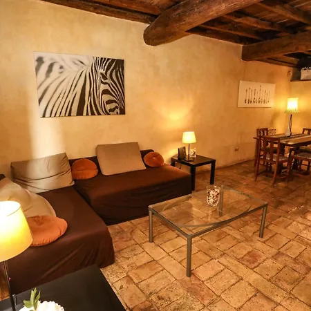 Apartment Domus Antica Navona *