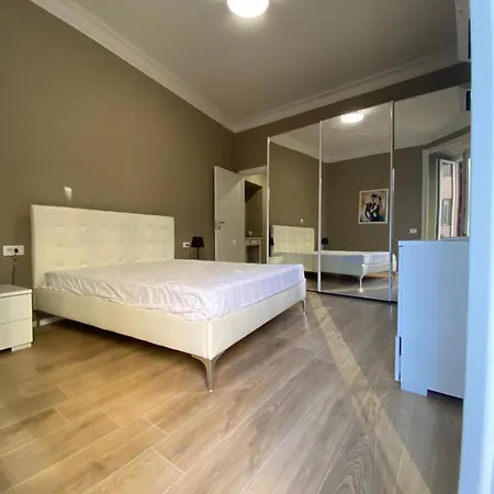 Vacanzeromacentro Apartment