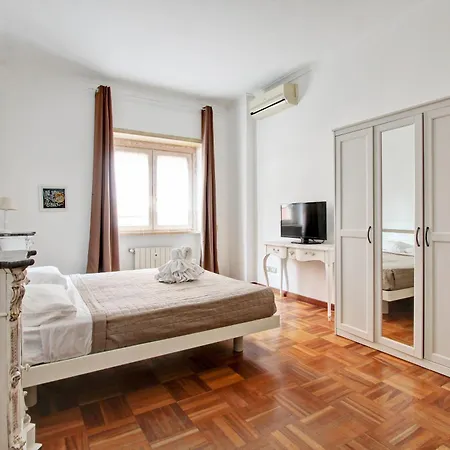Elle House * Roma