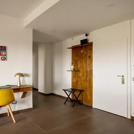 Apartment Stepahouse Zona San Paolo Elegante Bilocale A 2 Minuti Dalla Metro B