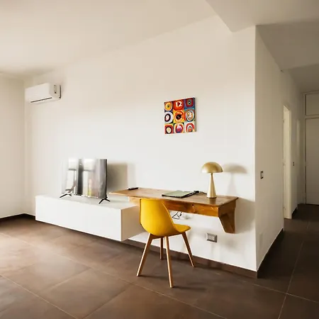 Stepahouse Zona San Paolo Elegante Bilocale A 2 Minuti Dalla Metro B Apartment Rome