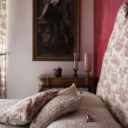 Crispi Deluxe 2 Bedroom Rome