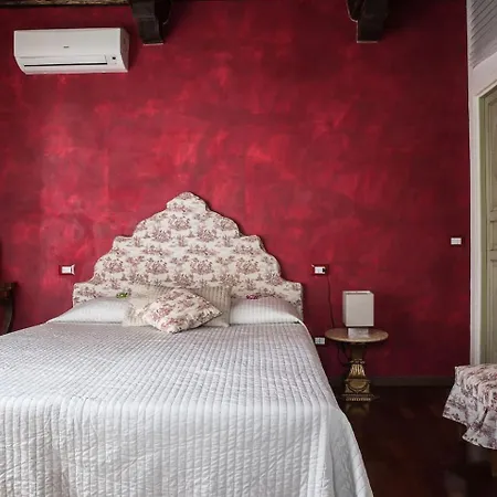 Apartment Crispi Deluxe 2 Bedroom Rome