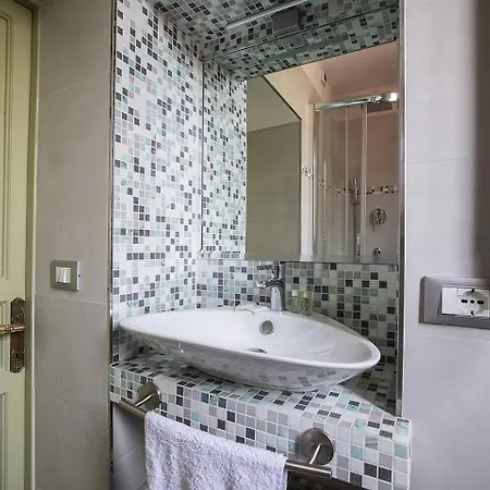 Crispi Deluxe 2 Bedroom Apartment *