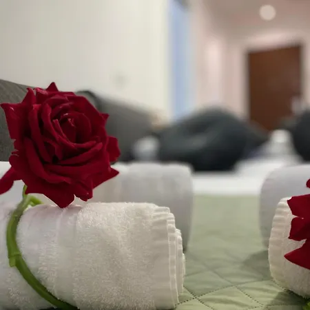 Red Roses Domus Appartamento *