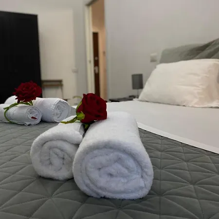 Appartamento Red Roses Domus *