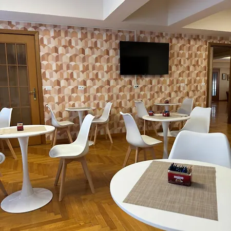 Oasi Santa Rosa Hotel *