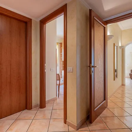 Apartment Silent House Tor Vergata