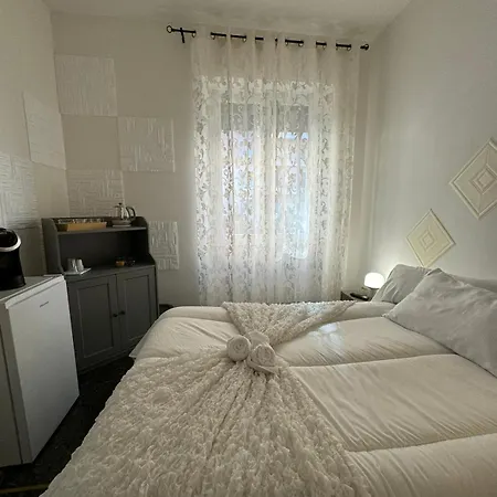 Fenice House * Roma