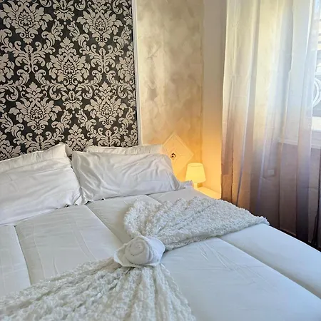 Fenice House Guest house *