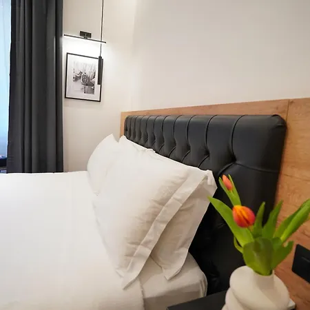 No Man's Land Guest house