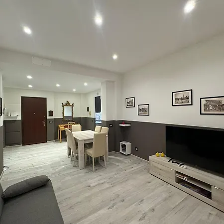Apartment Laura's House In Alberone Rome
