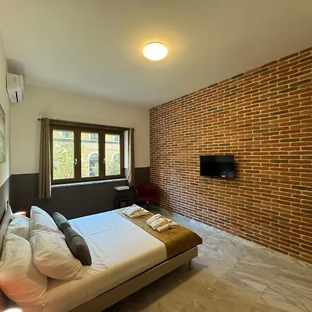 Laura's House In Alberone Apartment *
