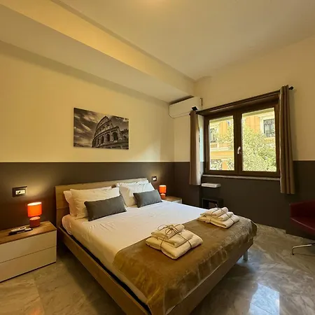Apartment Laura's House In Alberone Rome