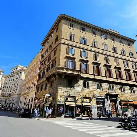 Apartment Romac Baullari Ii 4bdr Near Campo De Fiori Rome