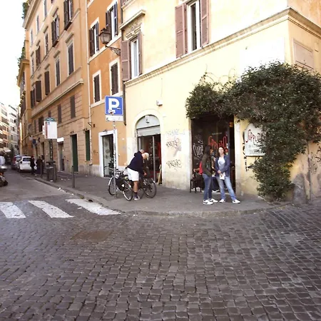 Lovely In Campo De Fiori Apartment *