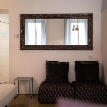Silver Spanish's Steps Appartement