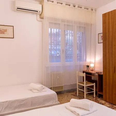 Bed & Breakfast Home Stay Roma Rome