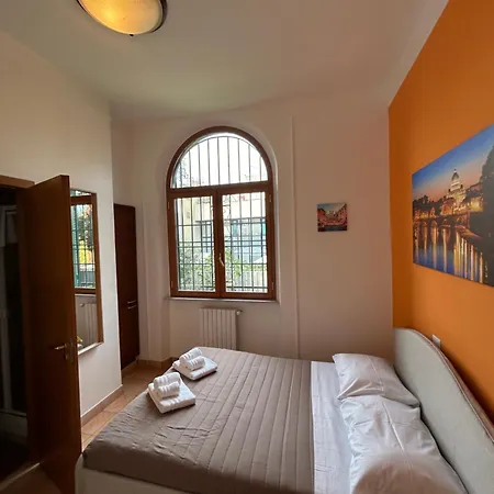 Lux Of The Vatican Apartahotel *