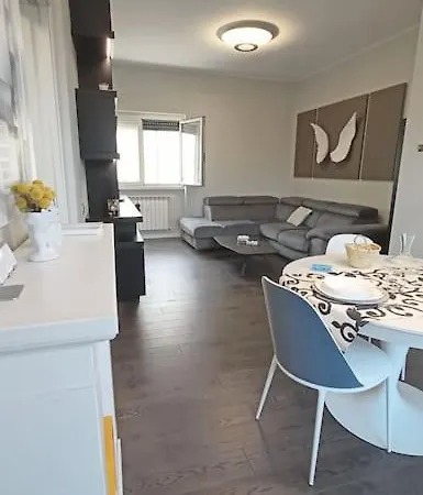 Appartamento Elegant Metro A - By Openroma *