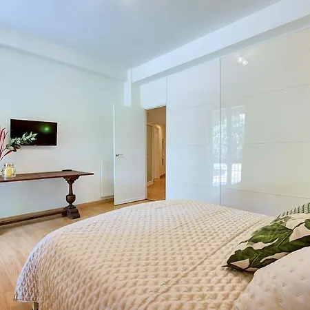 Apartment Per Gruppi In Zona Pamphili