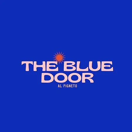 Apartment The Blue Door