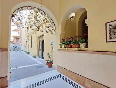 Monti Piano Terra Particolare *