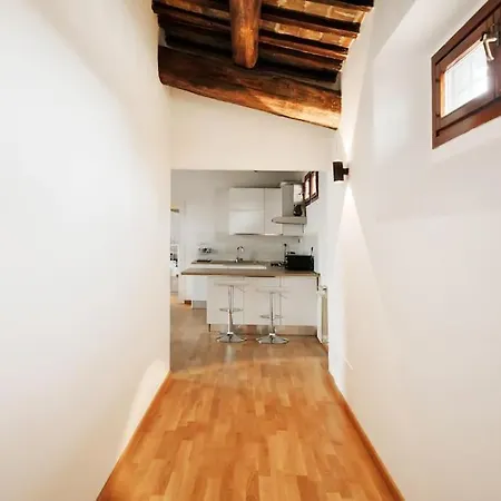 Live - Exclusive Penthouses *