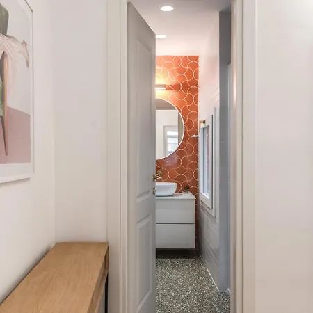 Silent 2 Bdrm Heart Of Trastevere Apartment *