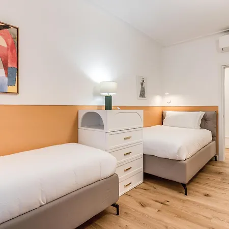 Silent 2 Bdrm Heart Of Trastevere Apartment Rome