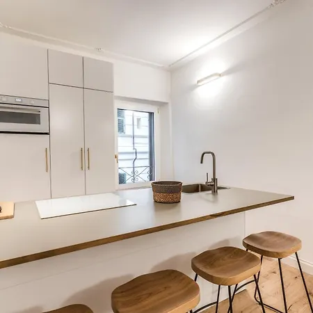 Silent 2 Bdrm Heart Of Trastevere Apartment *