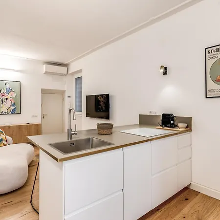 Silent 2 Bdrm Heart Of Trastevere Rome