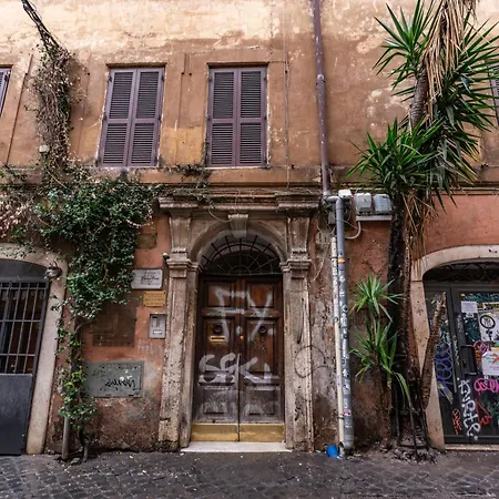 Silent 2 Bdrm Heart Of Trastevere Apartment Rome