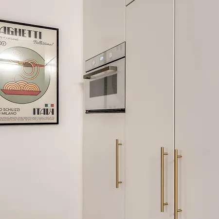 Silent 2 Bdrm Heart Of Trastevere Apartment *