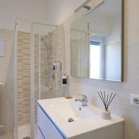 Luxury Suite-metro Malatesta Rome
