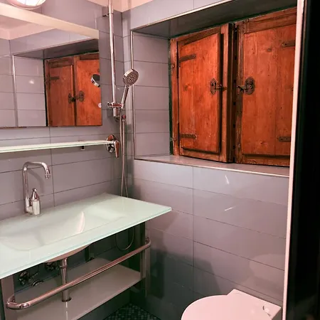 Apartment Cartari 11 *