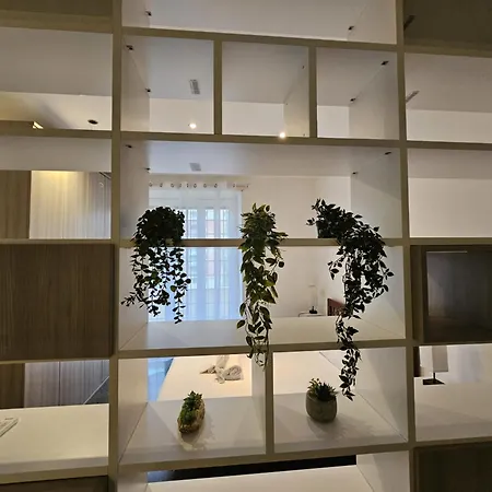 Apartment Be Your - Isabella Bright *